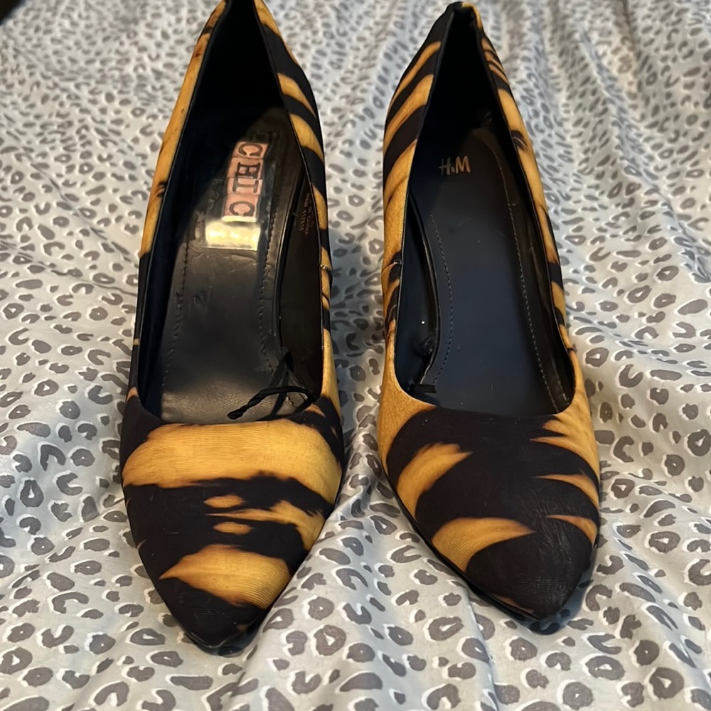 3 for $20 💜 H&M Heels